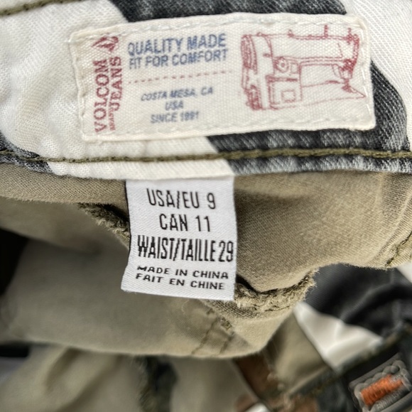 Volcom Camo Jeans size 9 W29 - Picture 5 of 6